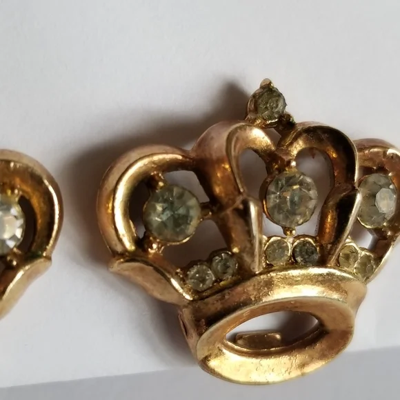 Relisted-Vintage crown shaped clip earrings gold tone clear rhinestones royal - Picture 11 of 17